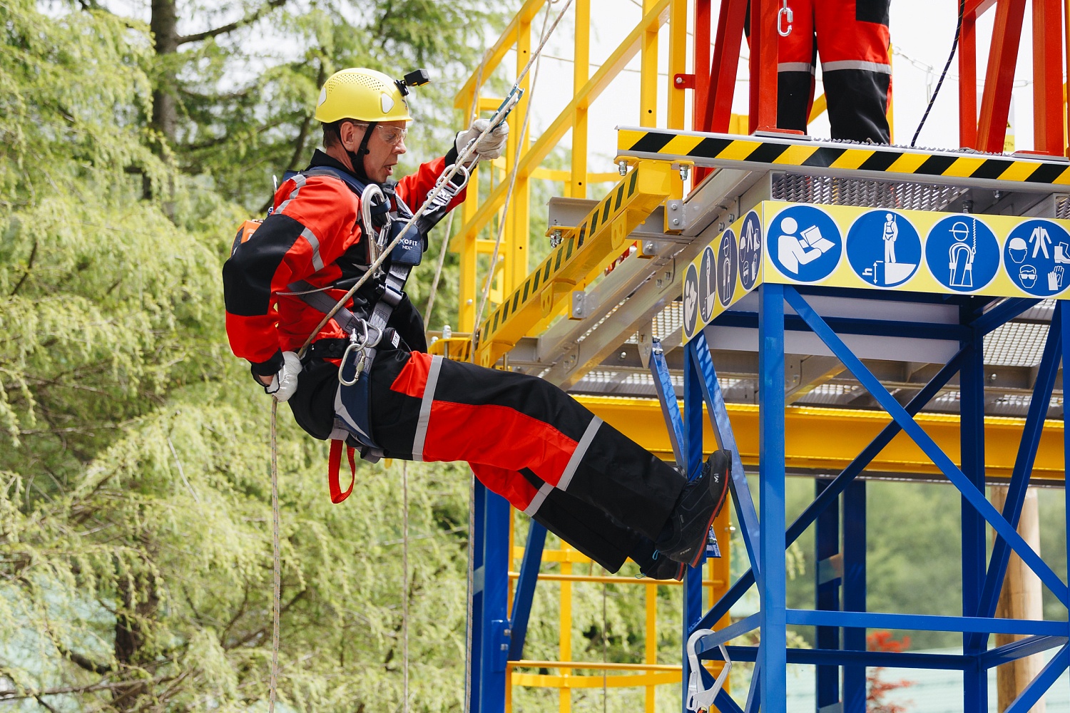 АЛЬФА ГРУПП приняло активное участие с 24 по 27 апреля в совещании на тему «Итоги работы по охране труда, промышленной, противофонтанной, пожарной и газовой безопасности в дочерних обществах и организациях ПАО „Газпром“ в 2023 году и задачи на 2024 год».